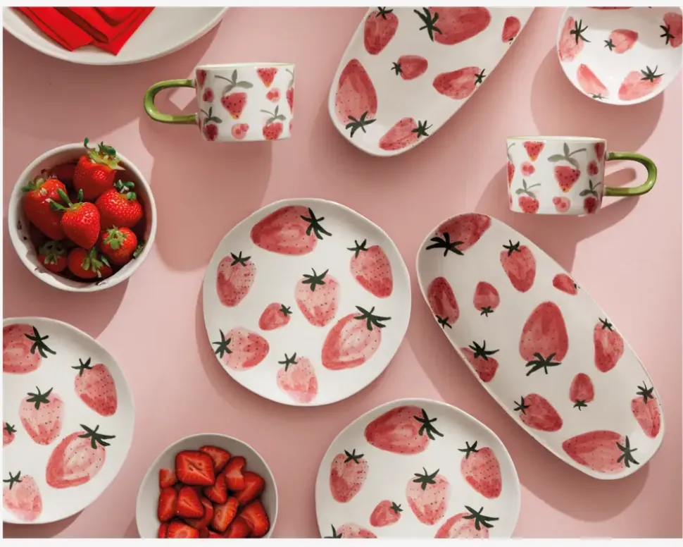 Fad Jordbær L.30 cm