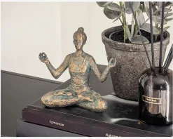 Figur yoga dame antique ass H.18 cm