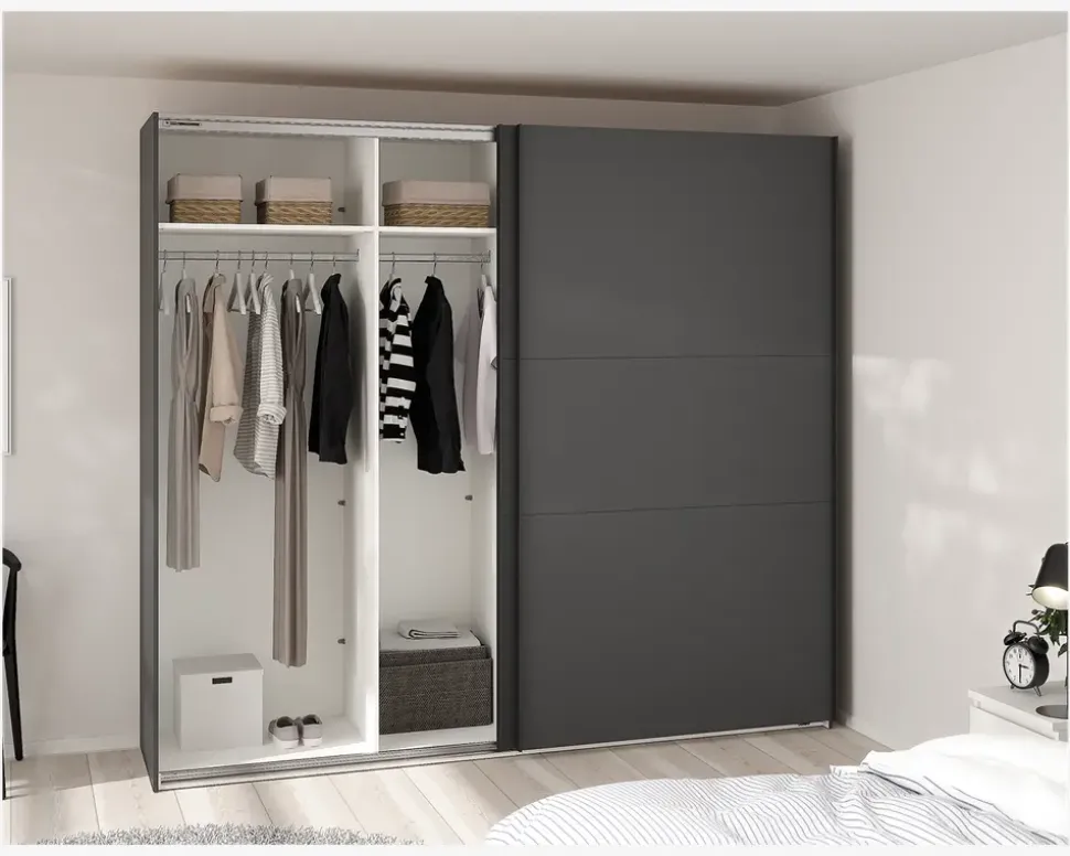 Garderobeskab Case grå B. 244 x H. 221 cm