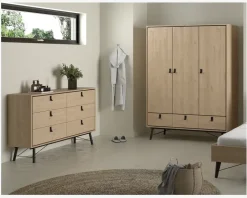 Garderobeskab Ry m. 3 låger og 3 skuffer