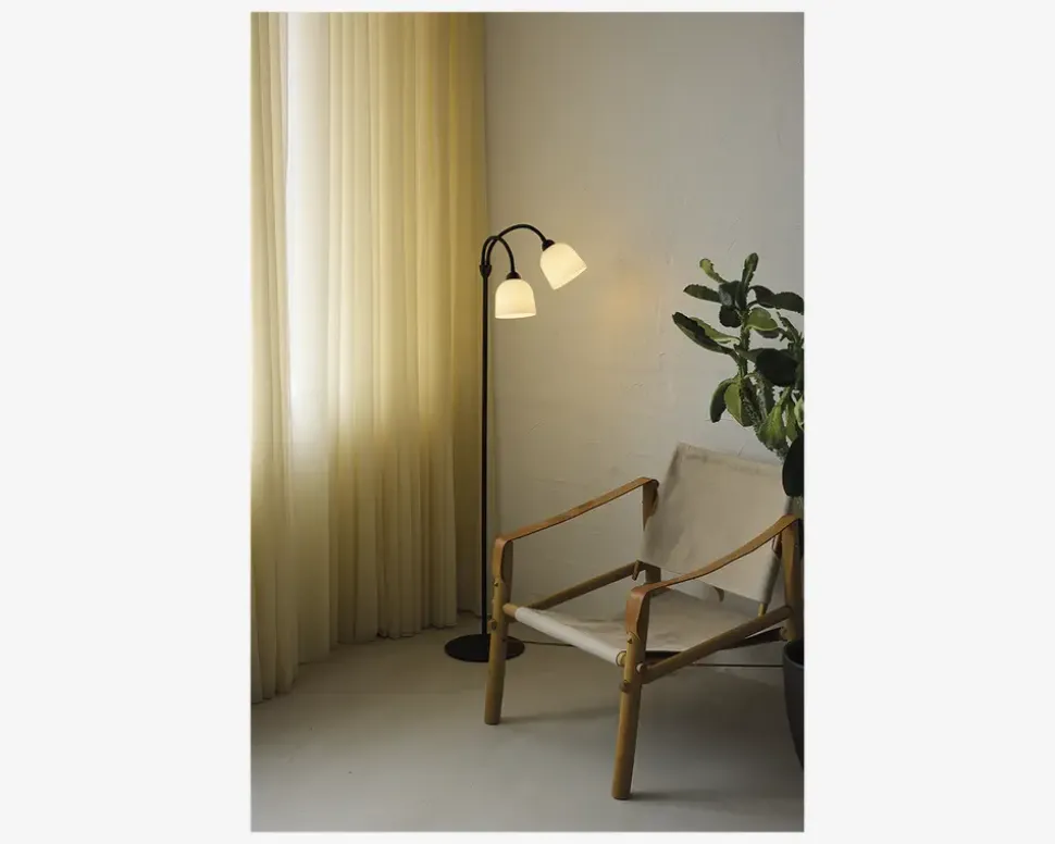 Gulvlampe Glow m. 2 arme sort H.130 cm