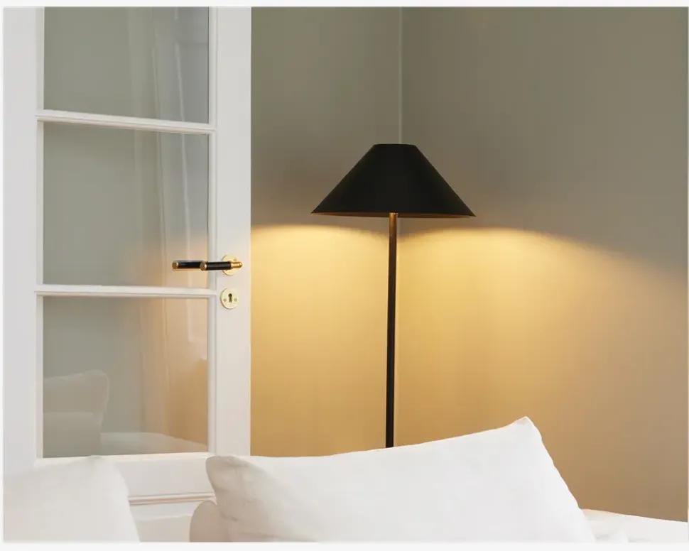 Gulvlampe Hygge sort H. 140 cm