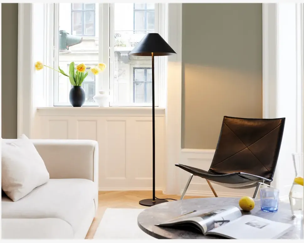 Gulvlampe Hygge sort H. 140 cm