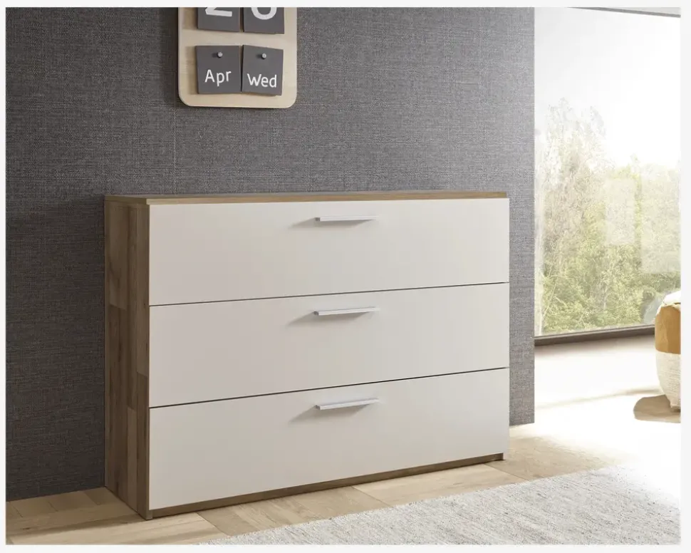 Kommode med 3 skuffer i champagne/eg