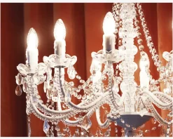 Lysekrone Imperial 12-Armet Hvid Ø.74 cm