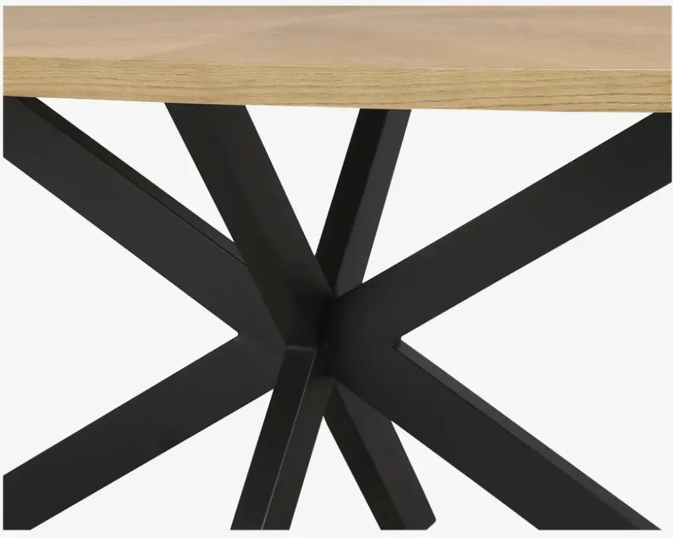 Ovalt spisebord i eg finer