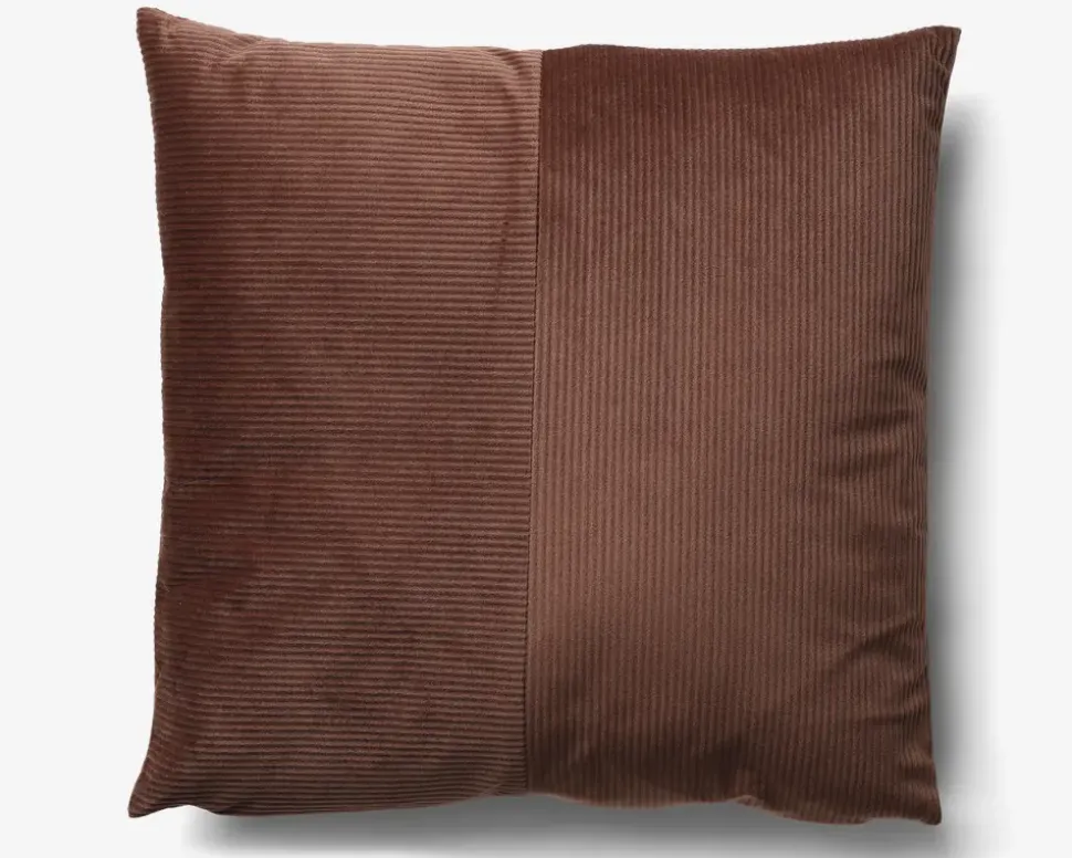 Pude brun m/fyld 45x45 cm