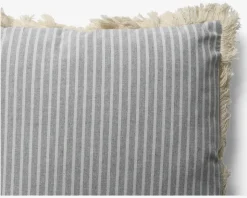 Pude grå m/frynser 45x45 cm