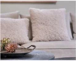 Pude plys off white 50x50 cm