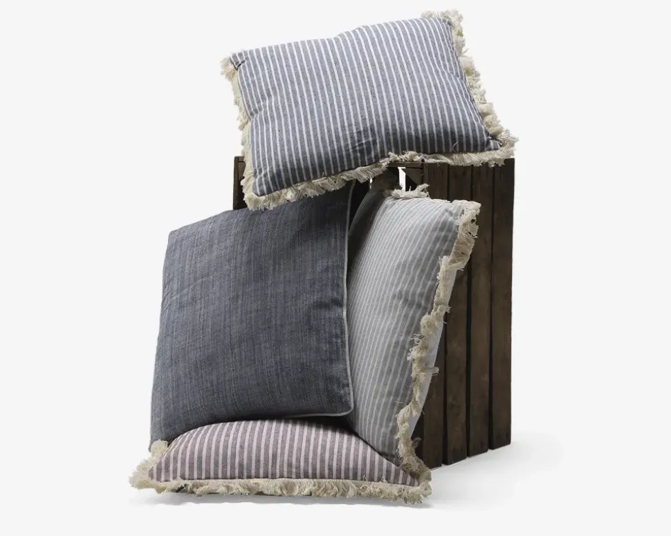 Pude rød m/frynser 45x45 cm