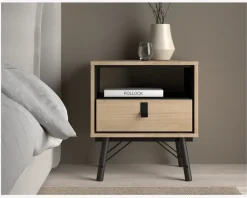 Sengebord Ry m. 1 skuffe og 1 hylde eg