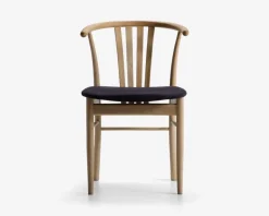 Spisebordsstol i massiv eg