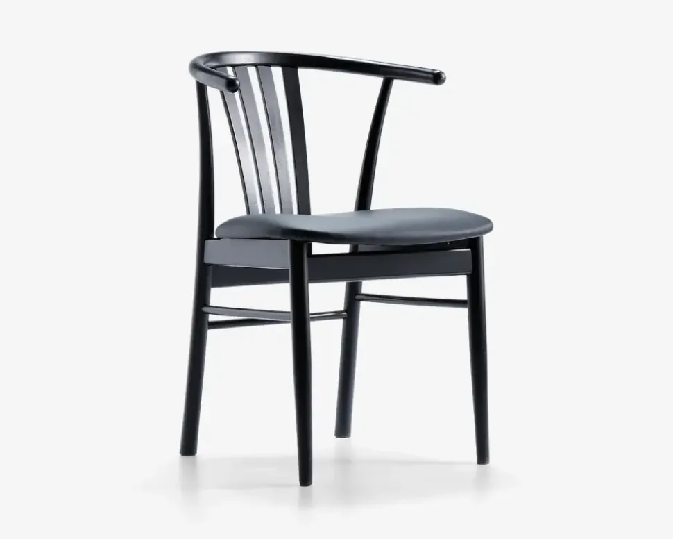 Spisebordsstol i sortlakeret bøg