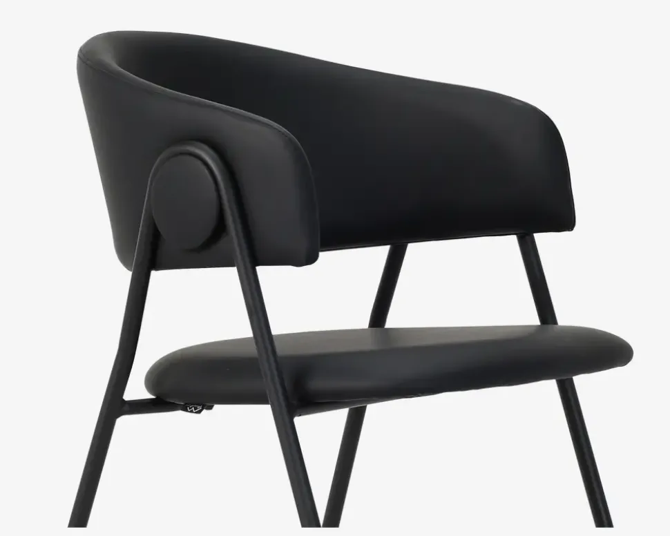 Spisebordsstol med armlæn i sort kunstlæder