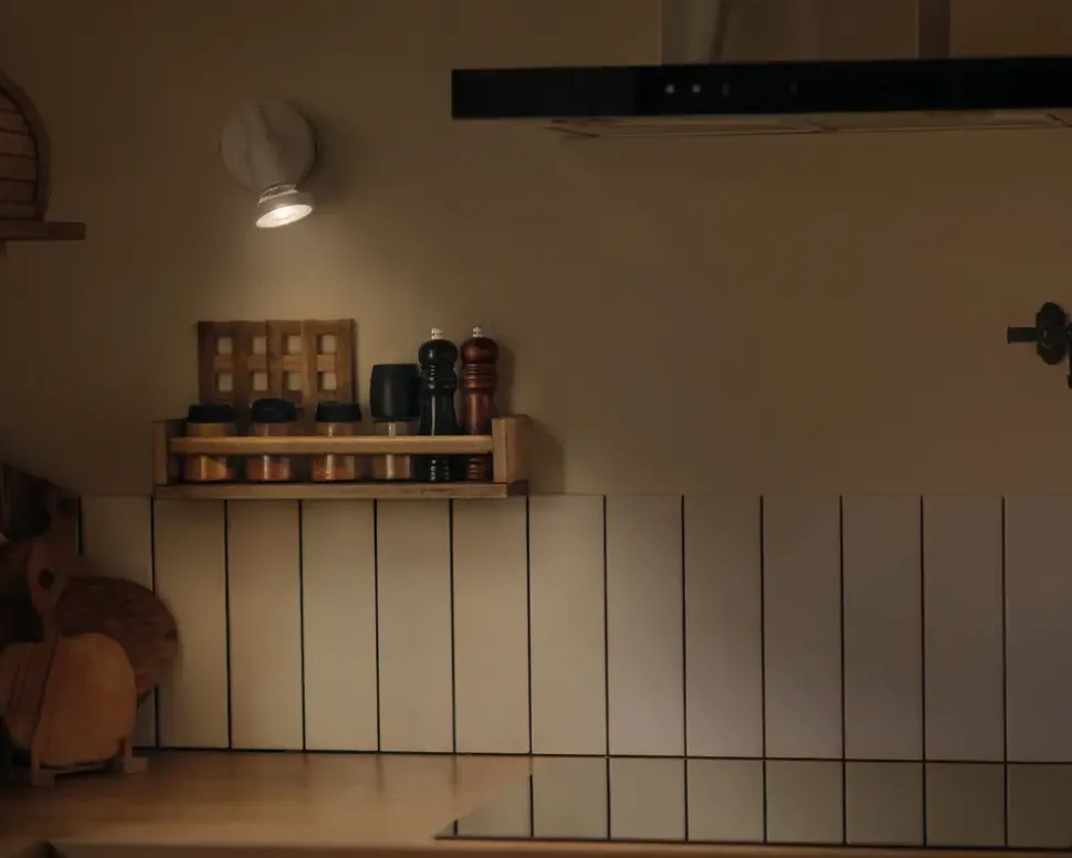 Spot 1xGU10 hvid L.8 cm