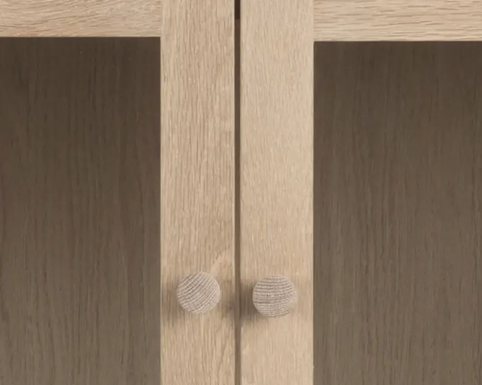 Vitrine Aston i hvidolieret fineret eg